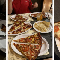 Alfonzo’s Pizzeria