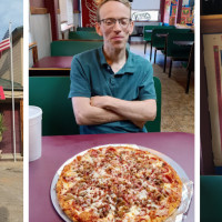 Fox’s Pizza Den