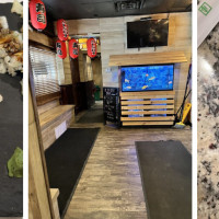 Johnny's Sushi House