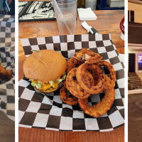 Moonshiners Bar and Grill