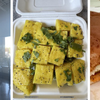 Shreeji Khaman & Vadapav